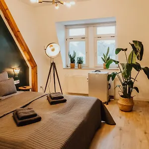 https://bestlage-im-hechtviertel-frisch-saniert.dresdenhotels.net
