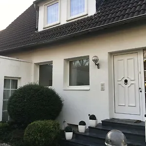 https://dusseldorf-messe-apartment-milan.dortmundhotels.net